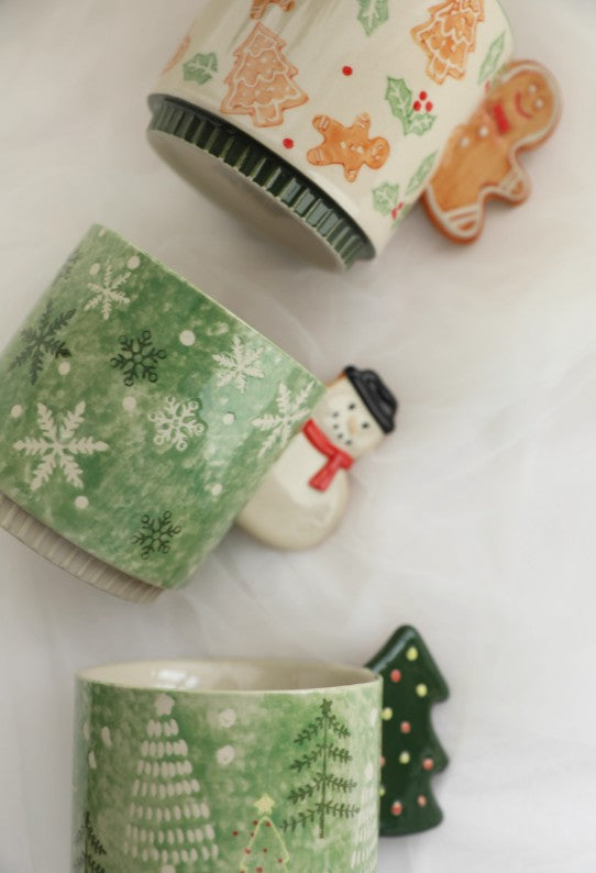 Handbemalter Lebkuchenmann-Weihnachtsbecher aus Keramik