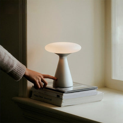  Flat Slat Table Lamp 